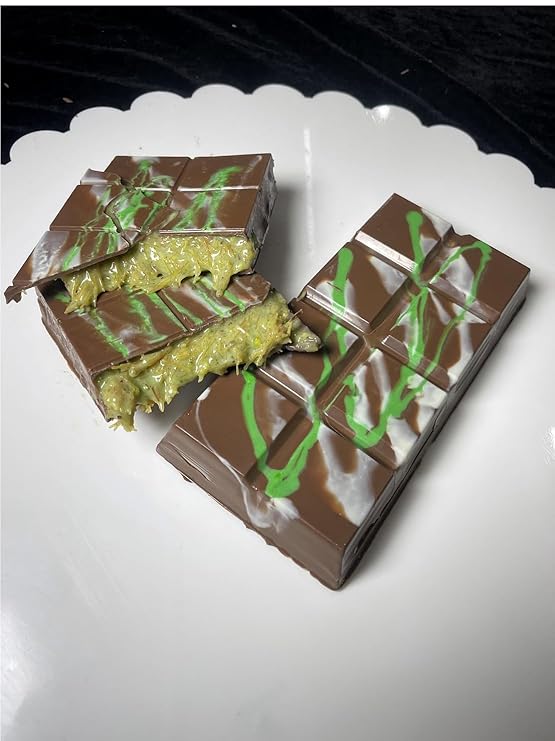 The Chocolate Nation Dubai Kunafa 200 GM Pistachios Chocolate | Kunafa Chocolate Bar Bites enriched with Pistachio | stuffed with pistachios | Dubai Kunafa Chocolate Bar/Milk Chocolate
